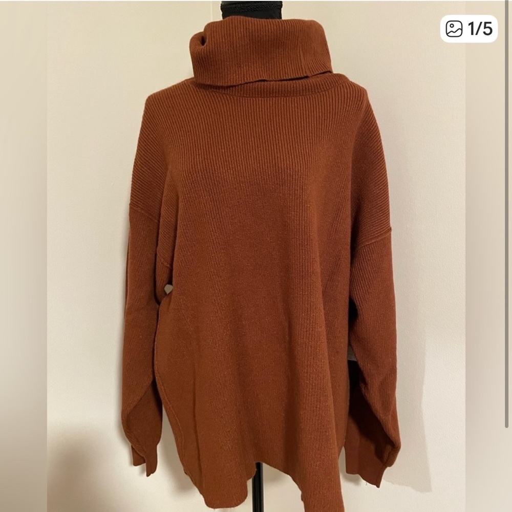 NWT Free People oversized rust‎ sweeter